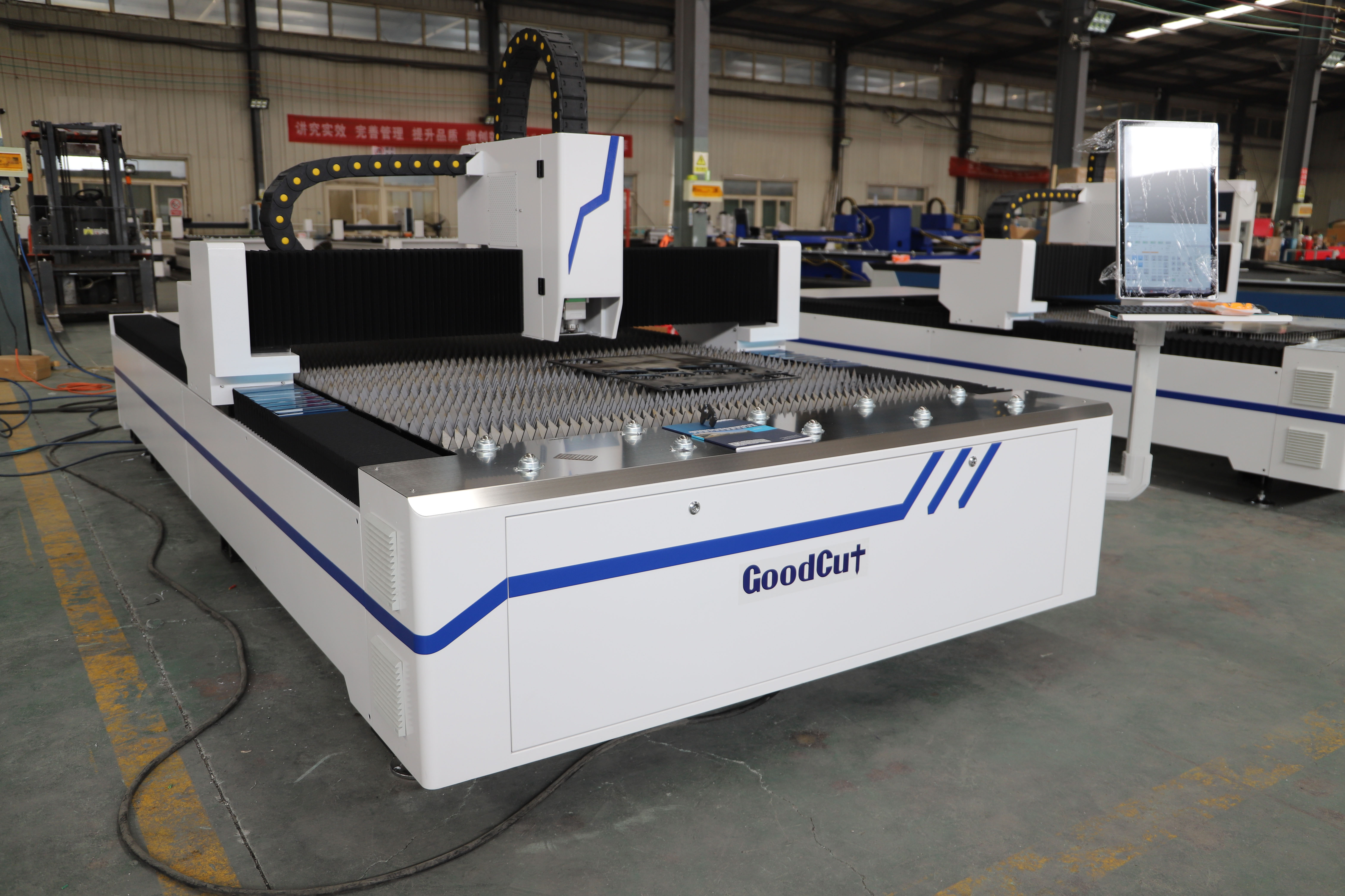 1530 Fiber Laser Cutting Machine