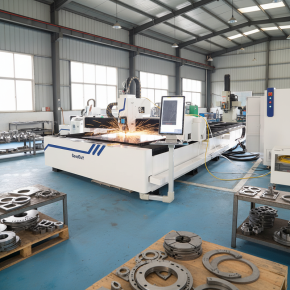 GC6520F 6KW 12KW Fiber Laser Cutting Machine For Metal